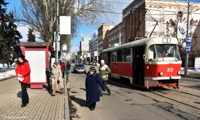 Ленин на месте: появились свежие фото из оккупированного Донецка