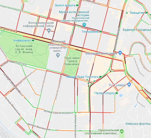 Ветераны перекрыли центр Киева: движение транспорта остановлено