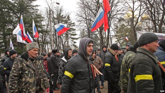 Пророссийский митинг в сквере Победы в Симферополе, 27 февраля 2014 года