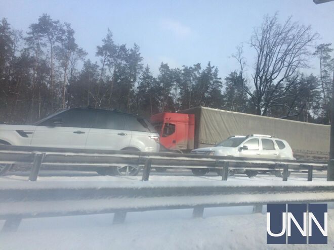 Фури заблокували в'їзд до Києва: фото кілометрового затору