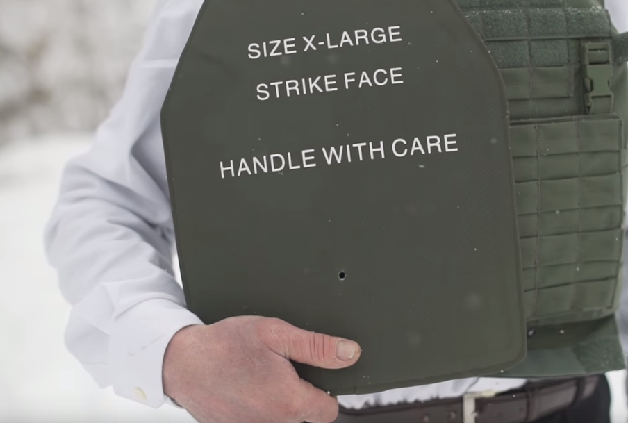 Открыли огонь по директору: в Киеве зрелищно испытали бронежилет