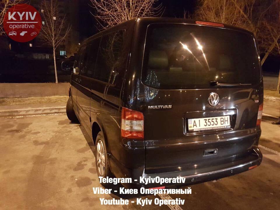 "Мужик, я свій": У Києві чоловік з посвідченням радника голови комітету Ради влаштував п'яний дебош