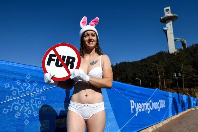 Олимпиада-2018: девушка при -16 устроила голую акцию протеста: опубликованы фото