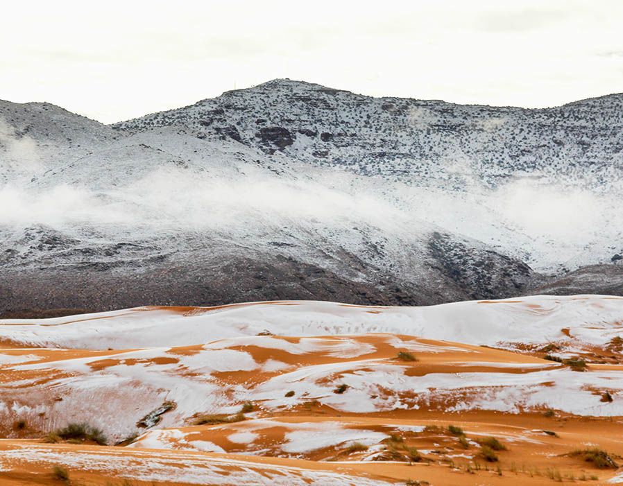 Сахару знову засипало снігом: дивовижні фото і відео