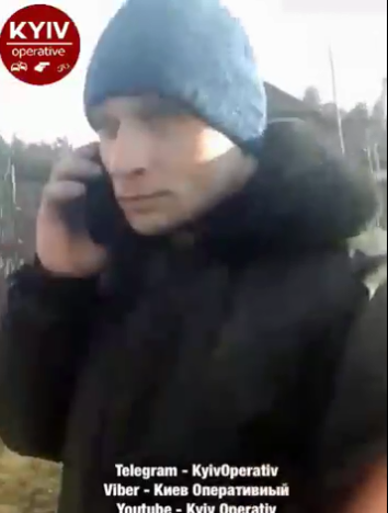 Под Киевом ищут укравшего телефон "полицейского": вор попал в кадр