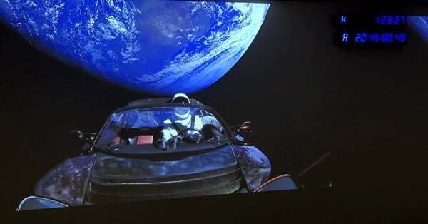 Tesla Roadster в космосе - самый дорогой и быстрый автомобиль в Солнечной системе!