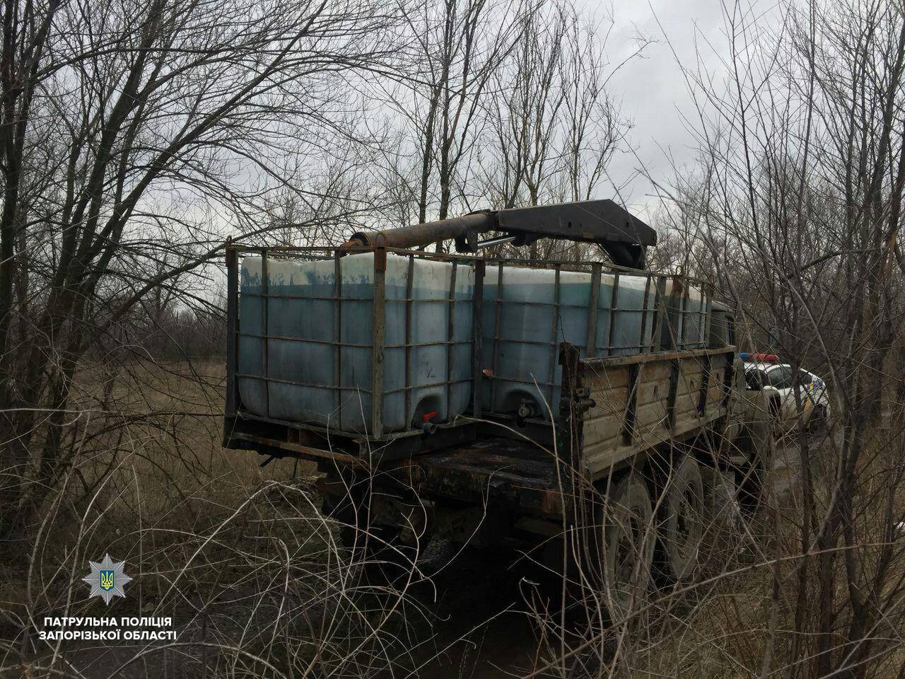 В Запорожье подпольно сливали неизвестные отходы (ФОТО)