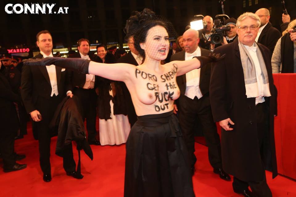 Провокация Femen против Порошенко на Венском балу: историк назвал предполагаемых зачинщиков