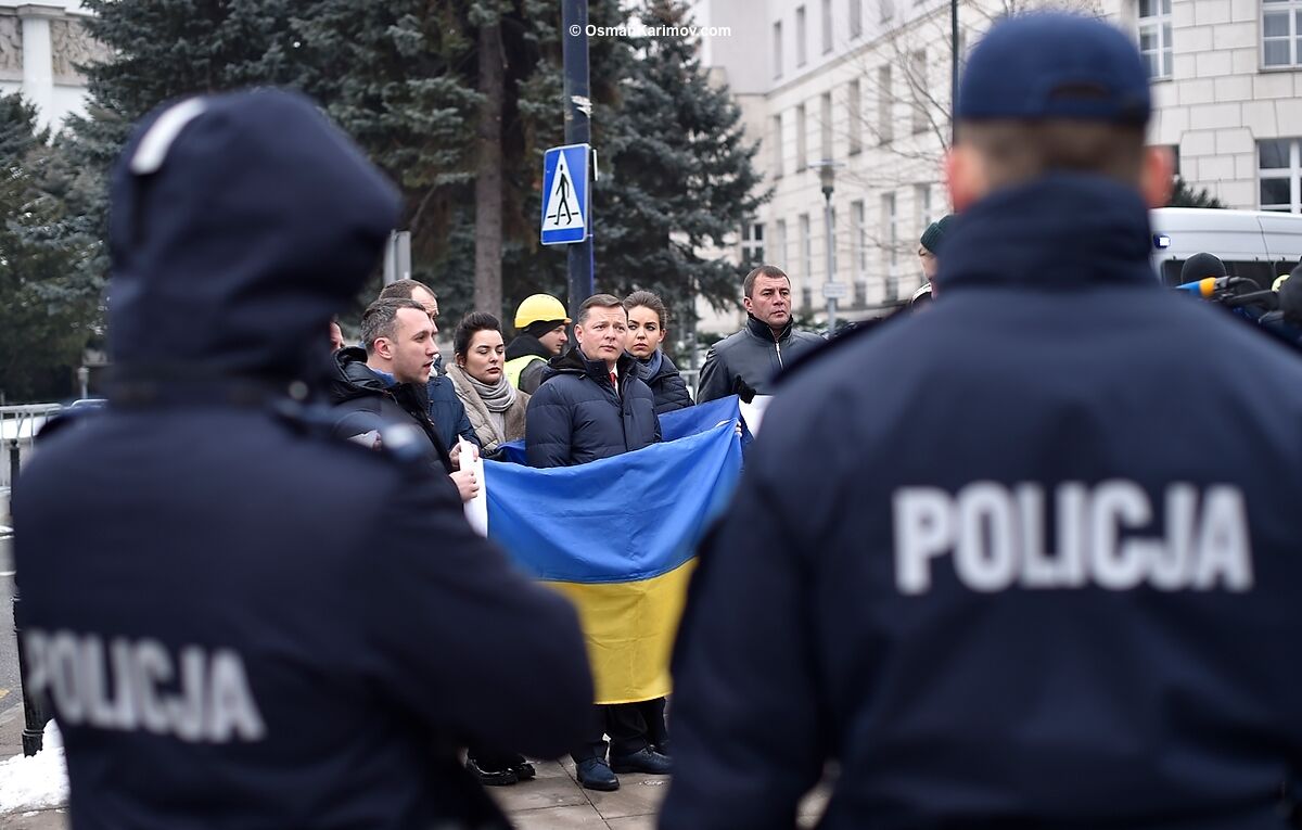 Олег Ляшко с РПЛ на пикете под Сеймом Польши