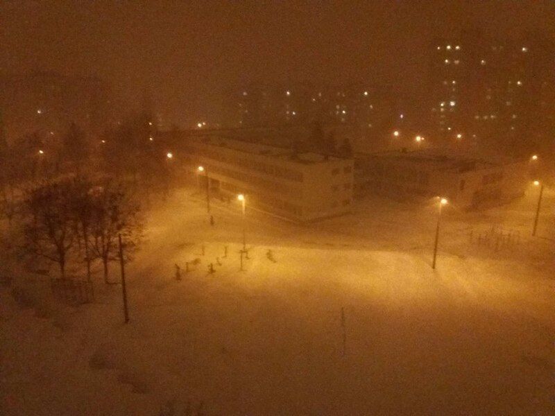 Сніговий апокаліпсис паралізував Україну: всі подробиці