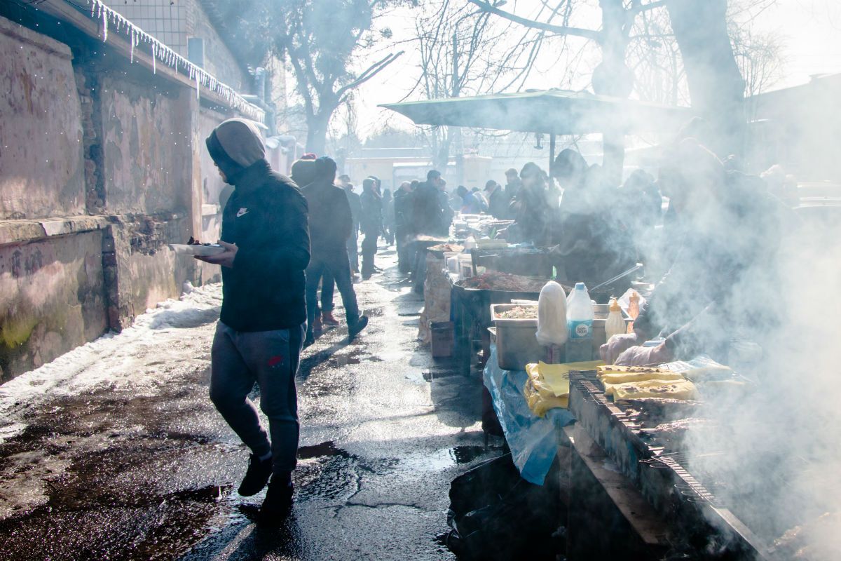 Настоящий плов, шаурма и кебаб: мусульманский рынок в Киеве