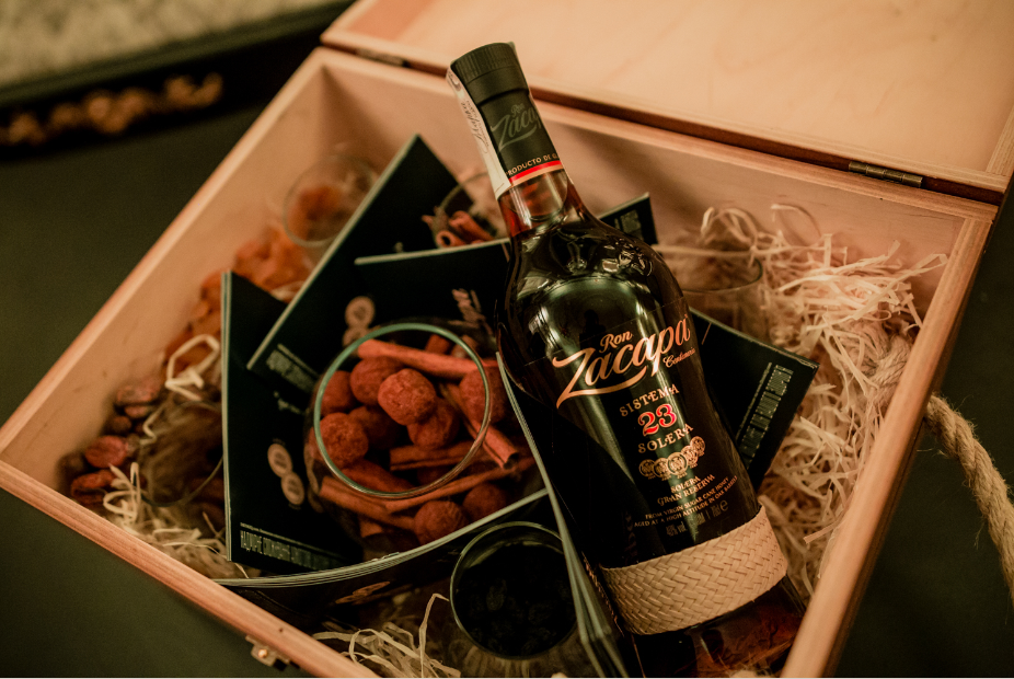 В Киеве прошел арт-квартирник с презентацией рома Zacapa