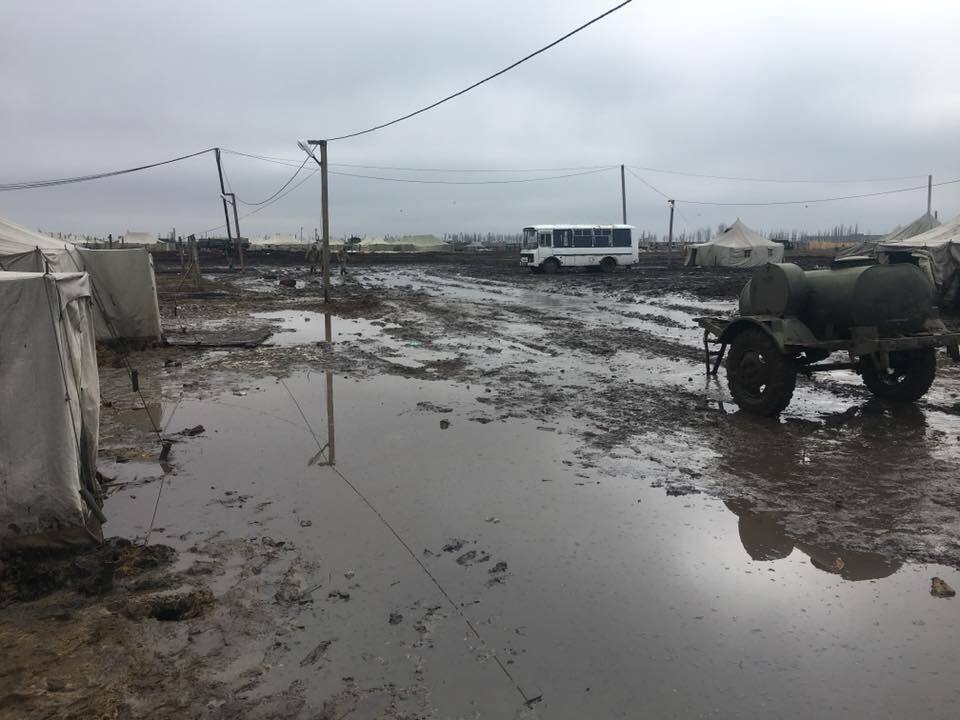 Утонул в грязи: в ВСУ разгорелся скандал из-за затопленного лагеря на Николаевщине
