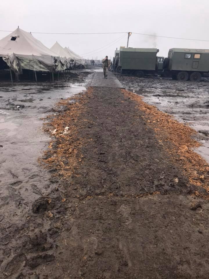 Потонув у багні: у ЗСУ розгорівся скандал через затоплений табір на Миколаївщині