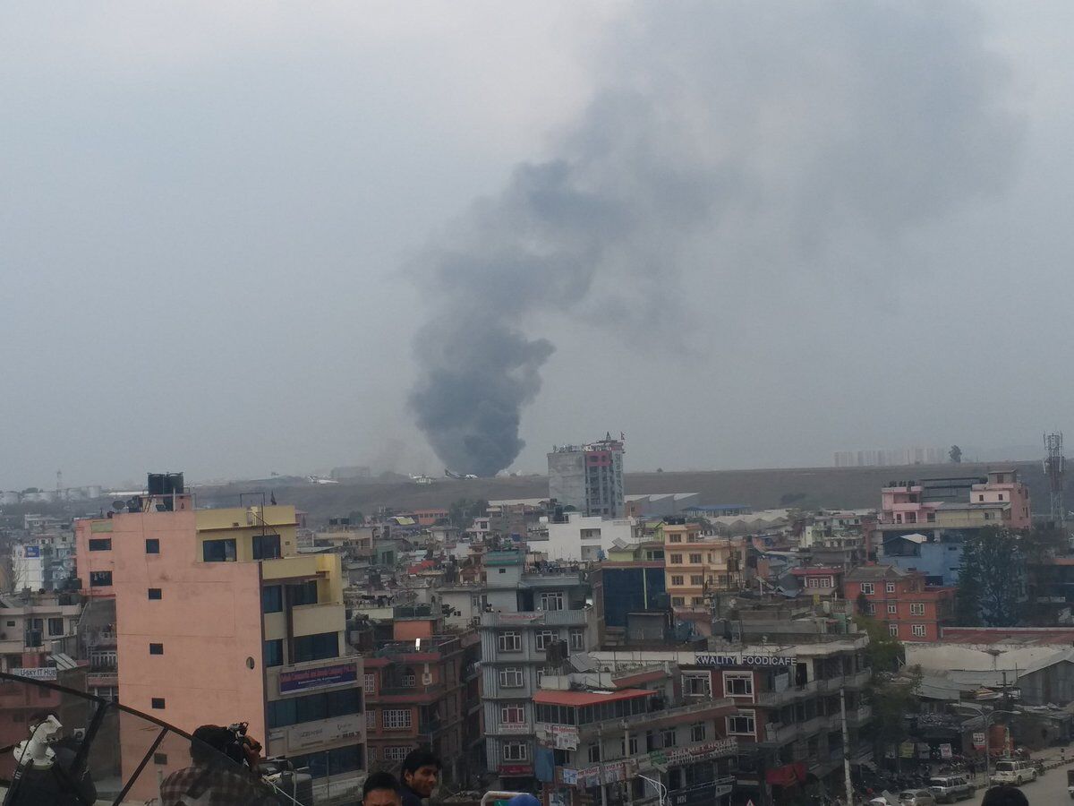 В Катманду разбился пассажирский лайнер: есть выжившие