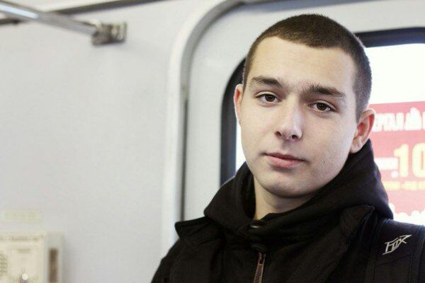 21-летний водитель ВАЗ Александр Аносов погиб на месте ДТП