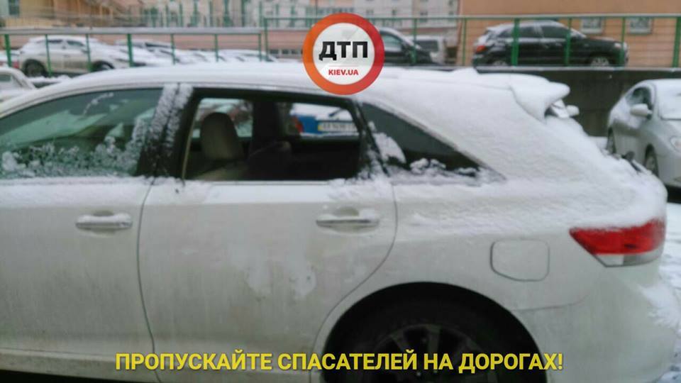 "Онижедети": в Киеве устроили массовый погром авто