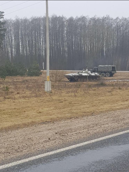 Армійські підрозділи РФ перекрили трасу Мінськ-Барановичі