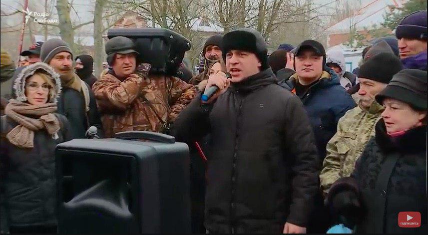 Будинок Порошенка пікетували протестувальники з Майдану