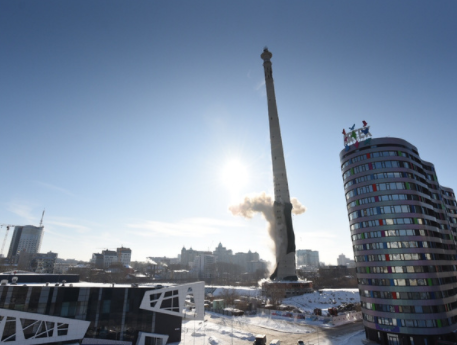  В России взорвали 220-метровую телебашню: эпические кадры