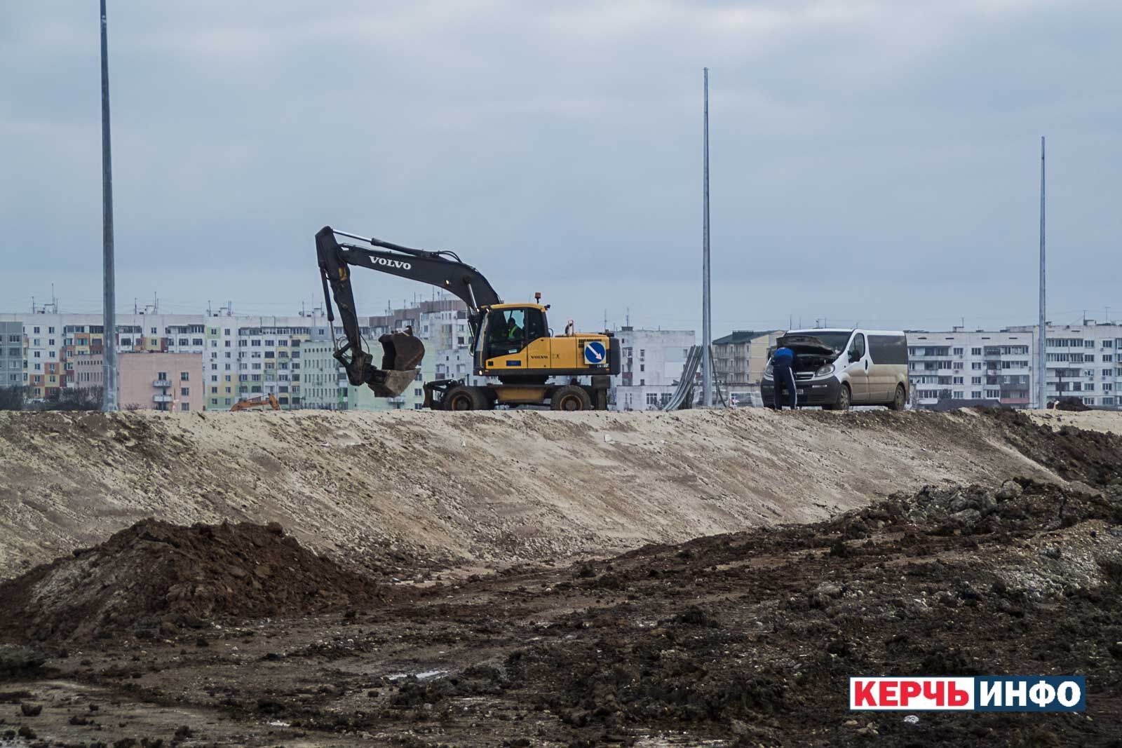 Окупанти похвалилися темпами будівництва Кримського моста: опубліковані фото