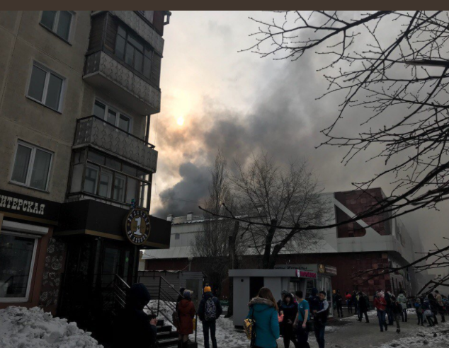 В России произошел жуткий пожар в ТРЦ: десятки погибших