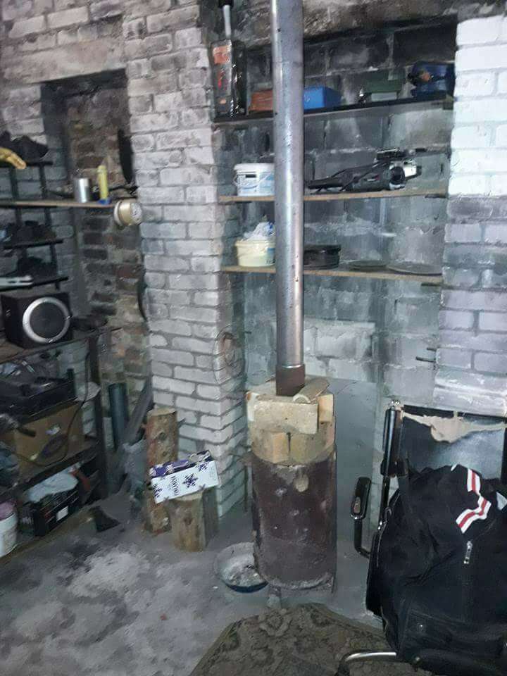 Після війни Польянов змушений жити в гаражі