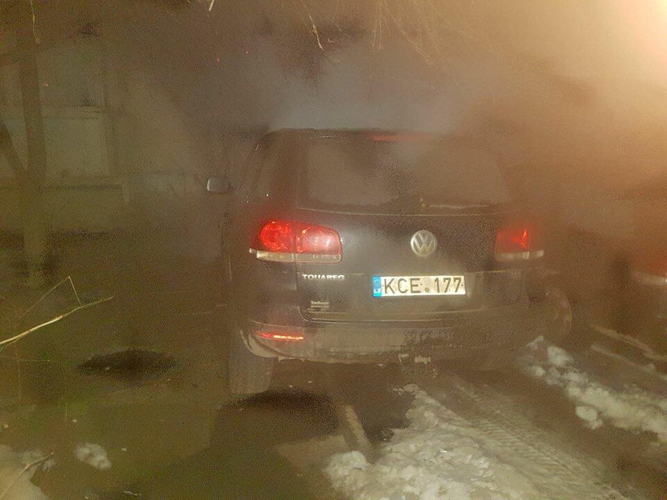 "Реально внутренний фронт": в Черновцах сожгли авто активиста
