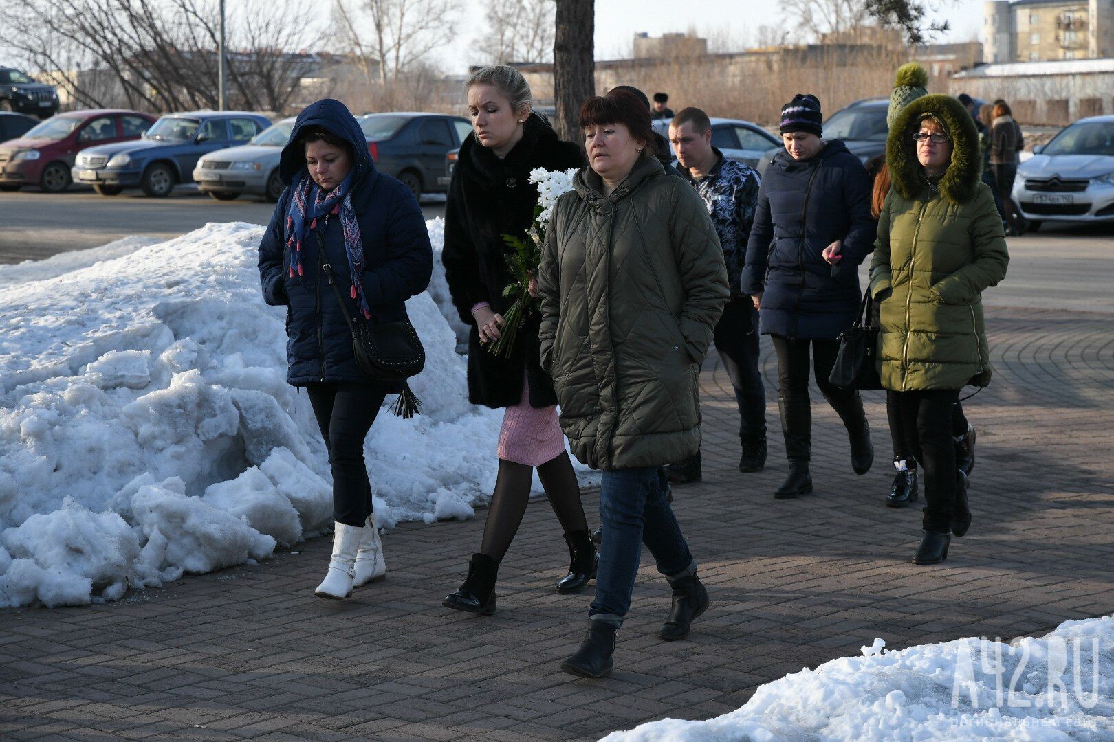  Вся Россия в слезах: в Кемерово похоронили первых жертв пожара