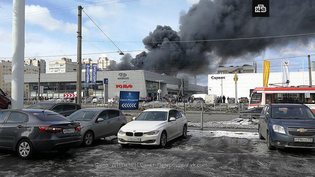 "Сигналізації не було": в Росії сталася нова масштабна пожежа. Фото і відео 