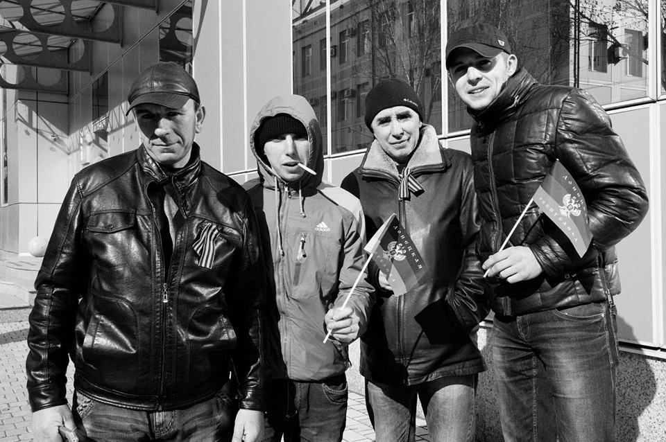 "Там же фашисты по улицам ходят": Донецк без купюр