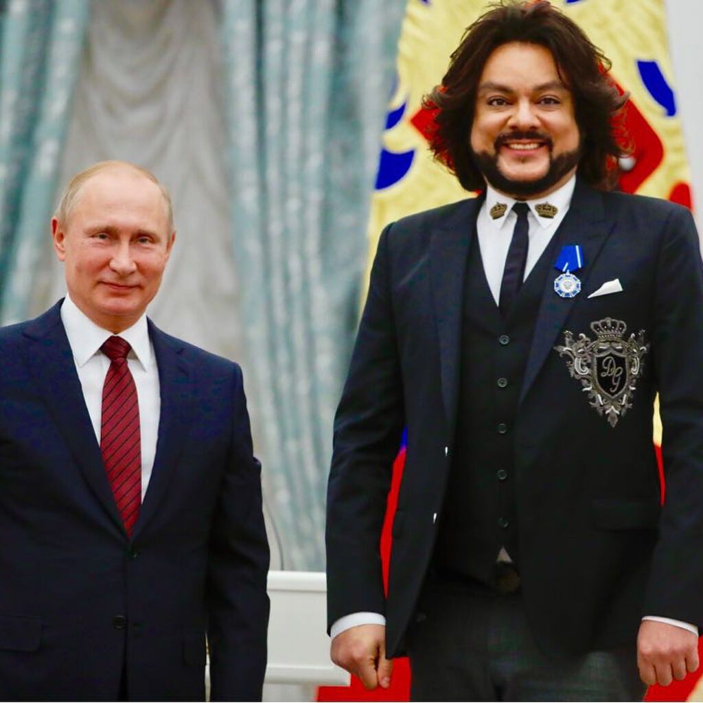 "Я за сильного президента": Кіркоров показав справжні розміри Путіна