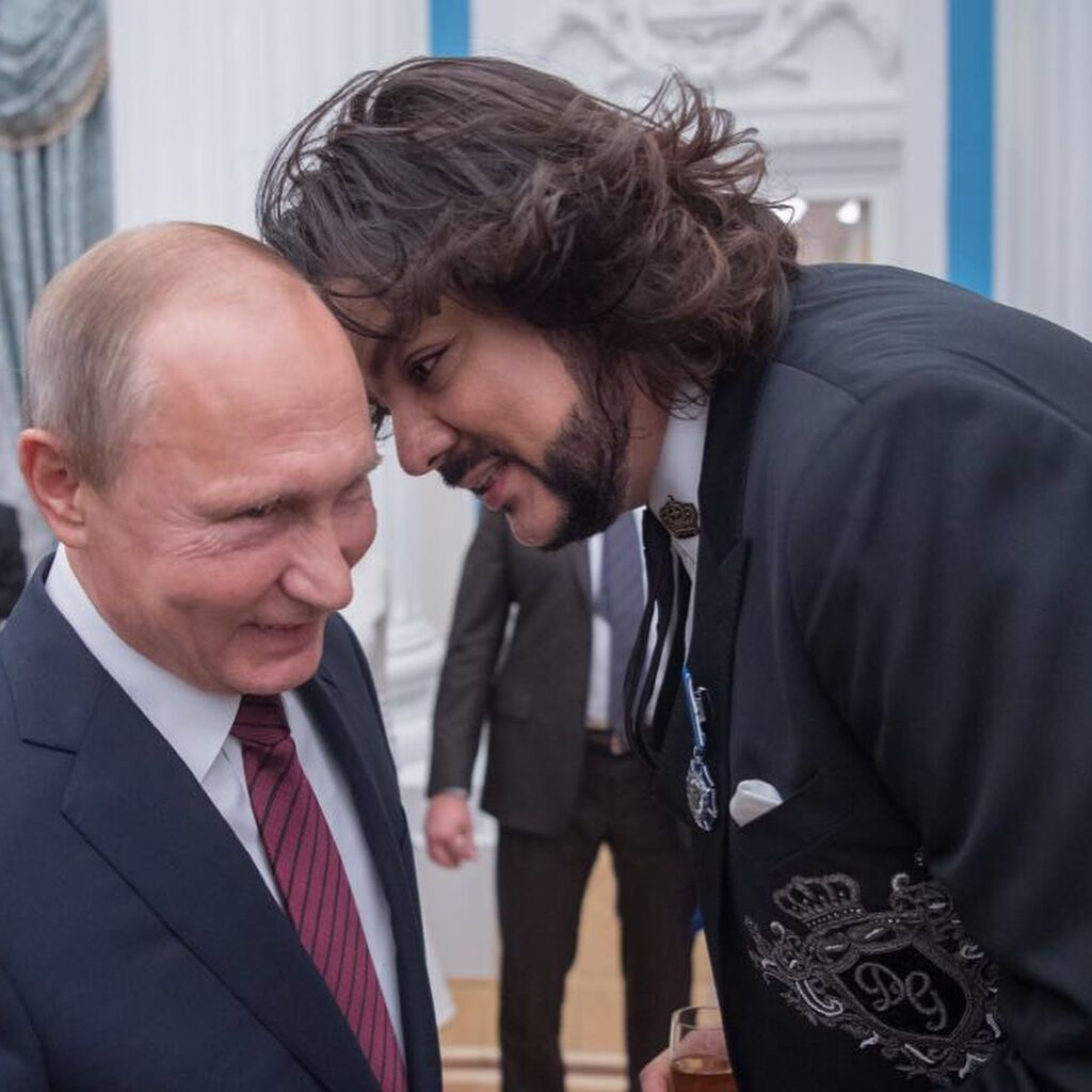 "Я за сильного президента": Кіркоров показав справжні розміри Путіна