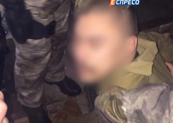 "Працюю снайпером": ймовірні вбивці сім'ї кума Януковича засвітилися під Радою