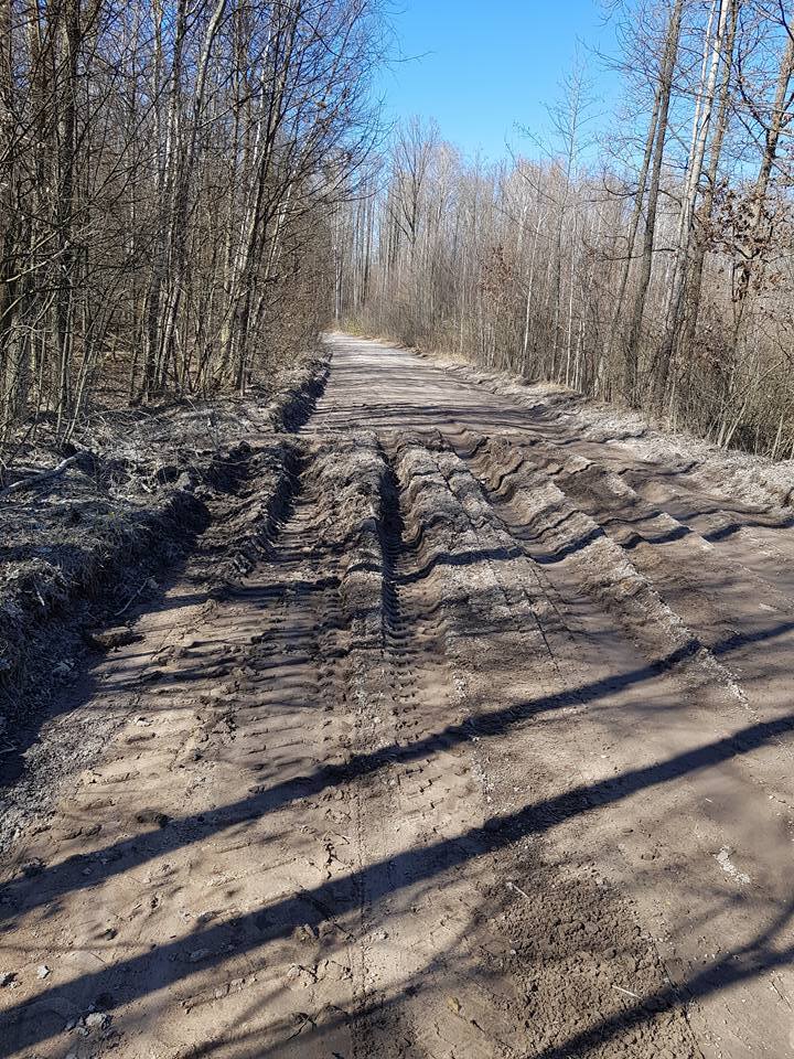 "Не доїдеш": з'явилися показові знімки стану доріг в Україні