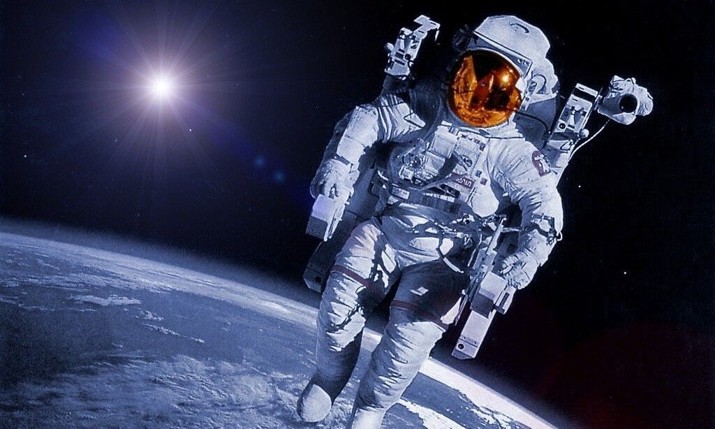 День космонавтики 2020: кращі привітання та листівки