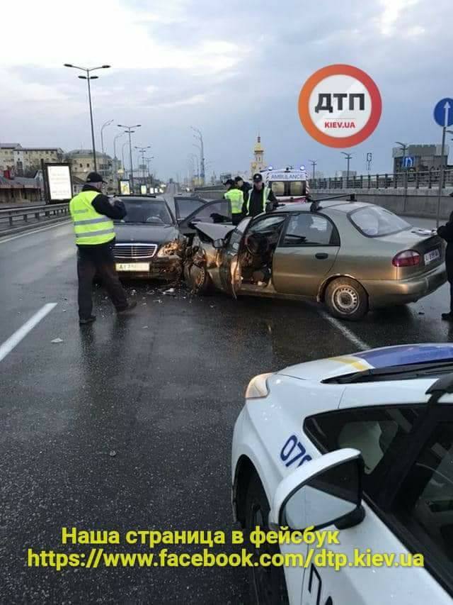 У центрі Києва п'яний водій влаштував жорстке ДТП: опубліковані фото