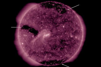 На Солнце образовались огромные дыры: что это значит