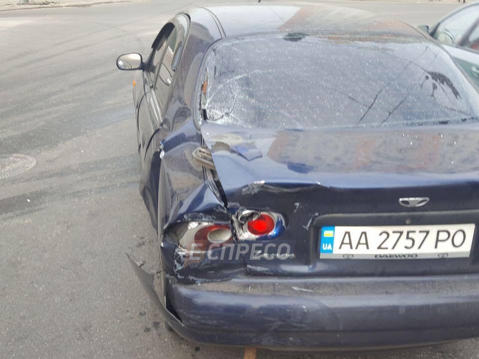 В Киеве пьяный автомойщик угнал и разбил авто кума Путина