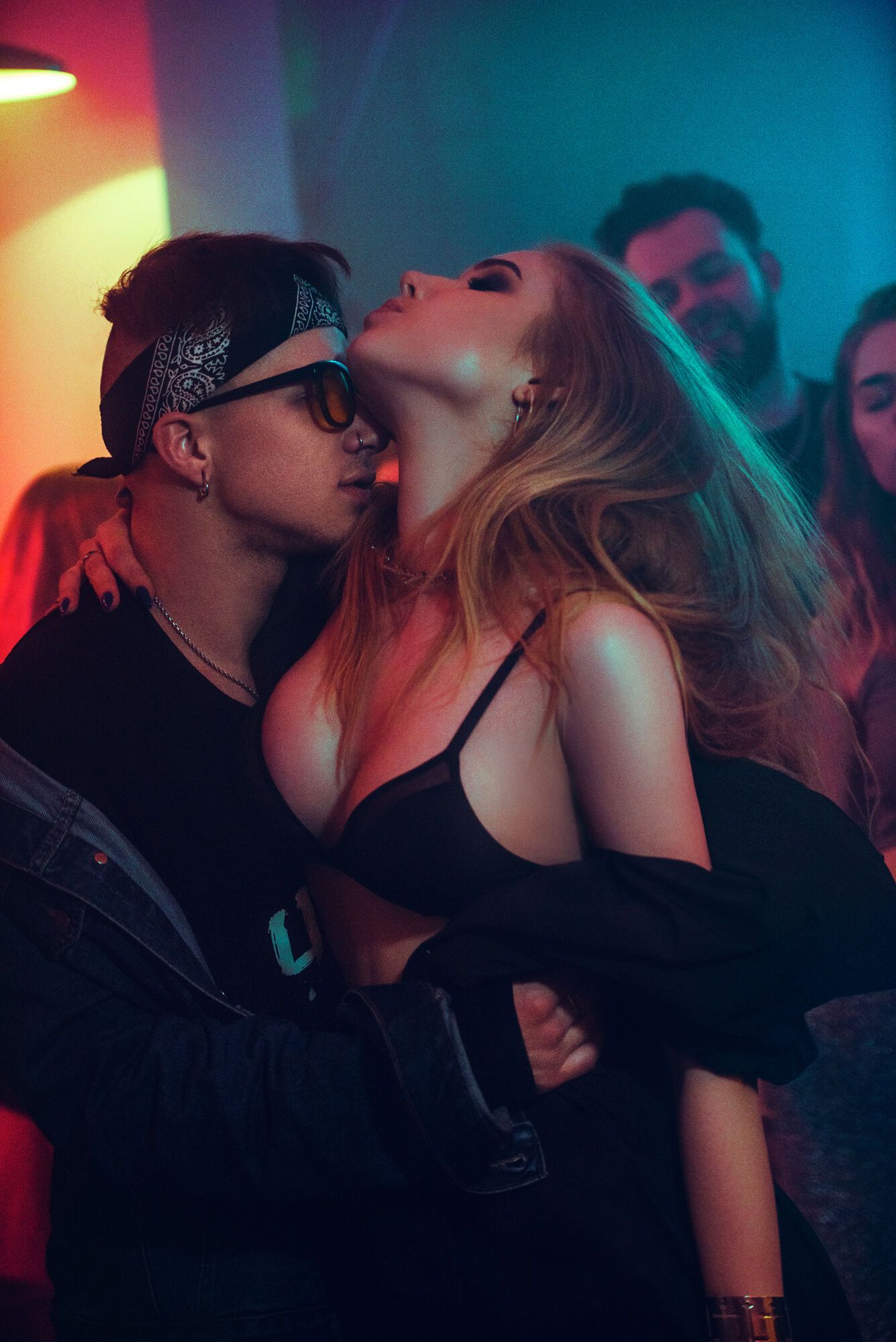 Певица LELA провела ночь с известным блогером Мартыненко