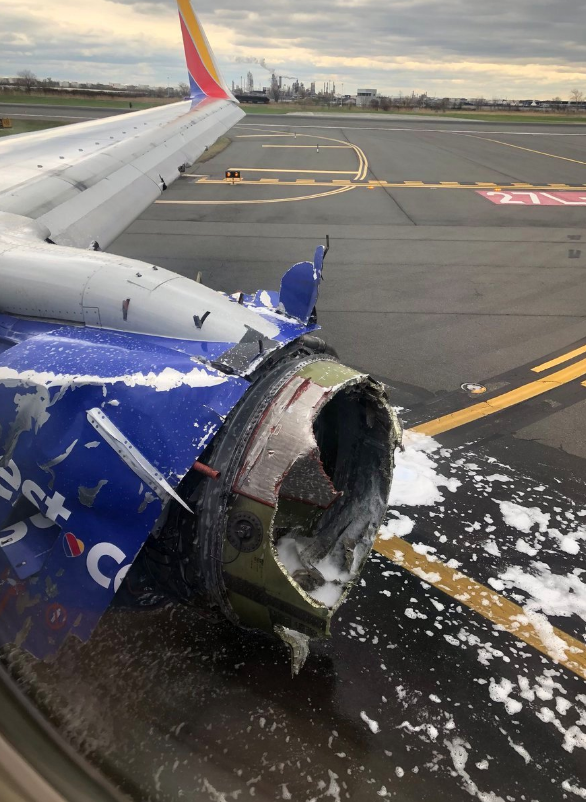 В США самолет взорвался в воздухе: подробности кровавого ЧП 