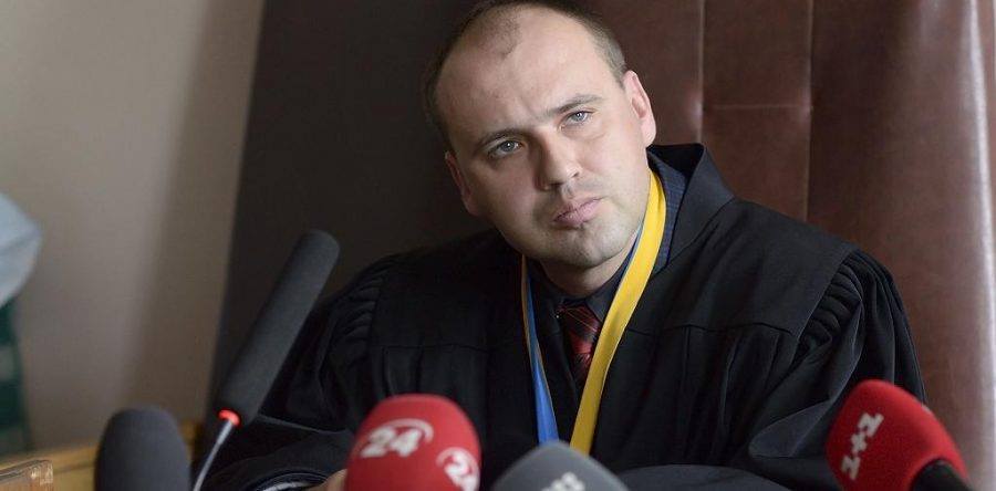 Испытание Бобровником: что известно об одиозном судье