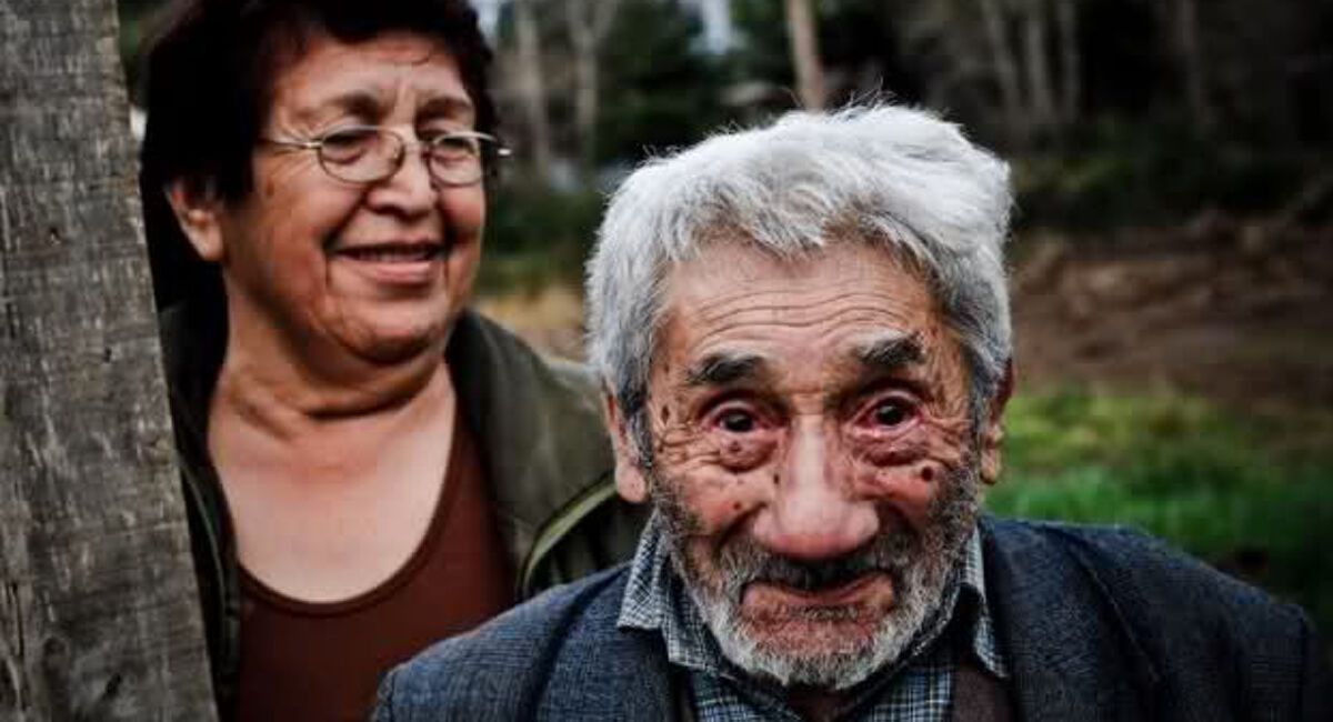 Помер найстаріший чоловік у світі: опубліковані фото довгожителя