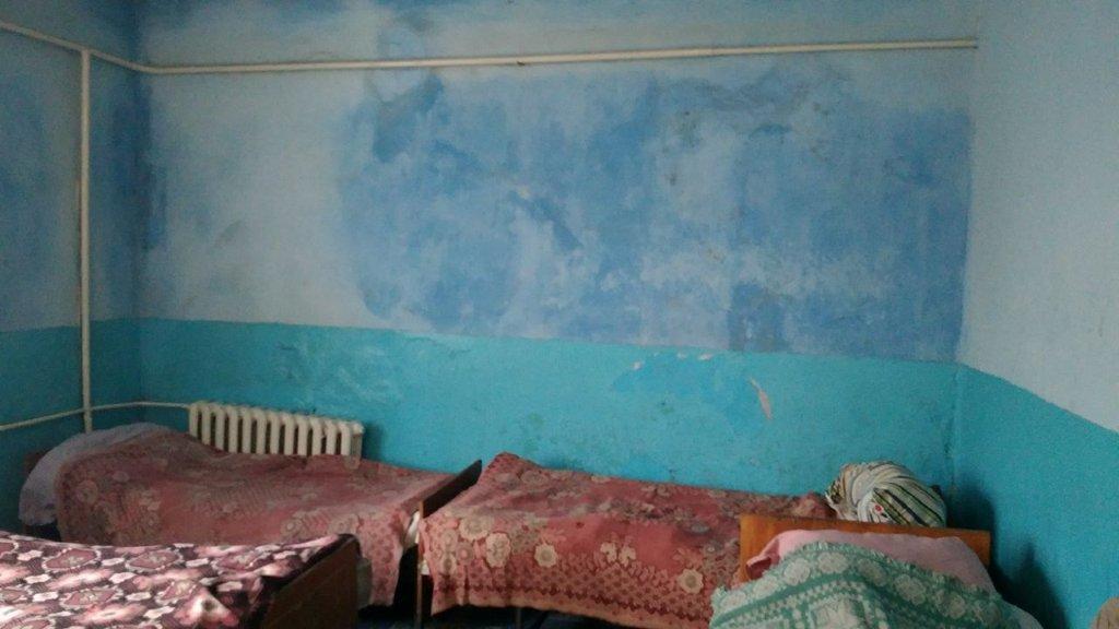 Без белья и лечения: опубликованы жуткие кадры из психбольницы на Тернопольщине