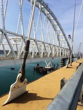 Как выглядит Крымский мост сегодня: обнародованы свежие фото