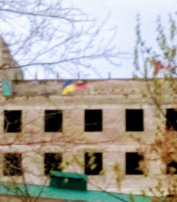 В центре Донецка вывесили флаг Украины