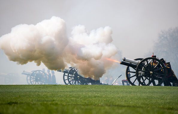 Єлизаветі II - 92! Королева Великобританії відзначає свій "перший" день народження в році