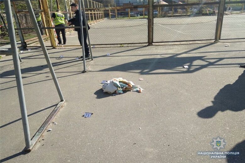 В Киеве прогремел взрыв на спортплощадке