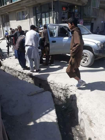 В Кабуле в толпе подорвался смертник: 57 жертв