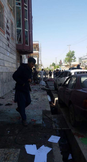 В Кабуле в толпе подорвался смертник: 57 жертв